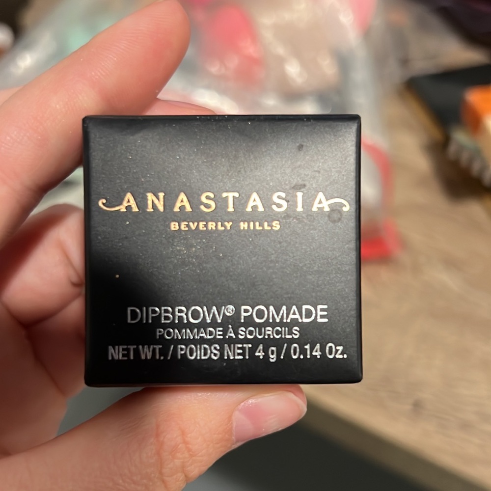 Anastasia Beverly Hills Dip Brow Pomade in the color Taupe- new in box